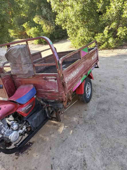 السلام عليكم ستوت للبيع موديل 2018 اوراق اصليه ماكينه 23 كهربائيات شغاله المكان الكفل سعر 900 وبيها مجال بسيط ***********
