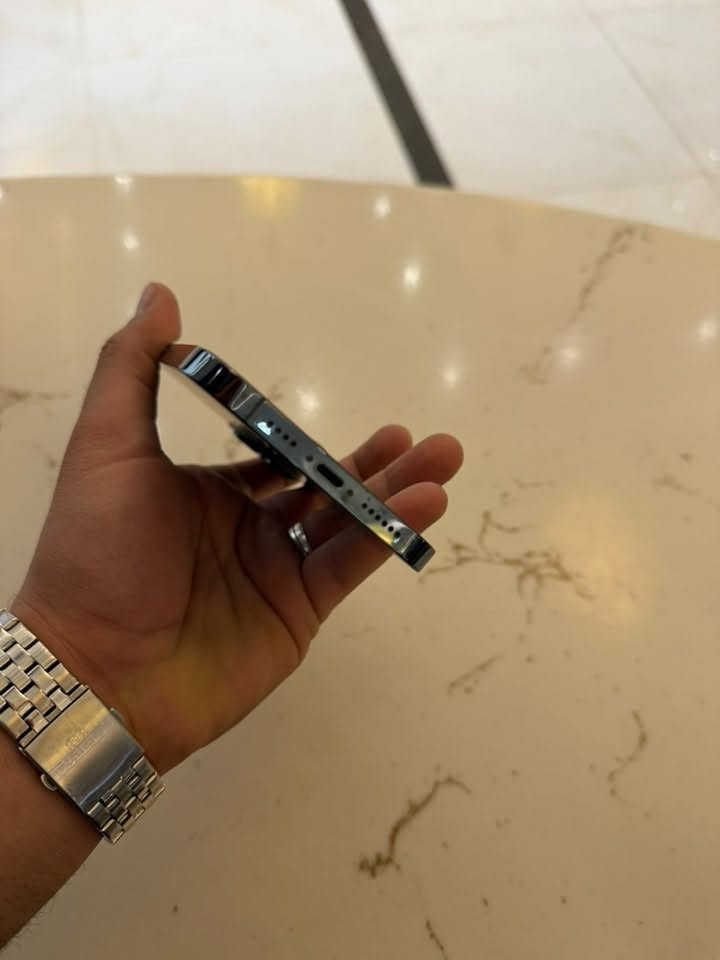 ايفون 12 برو ماكس
نضيف مبدل شاشة وكالة 
ب350
نجف
***********
واتس اب متوفر
