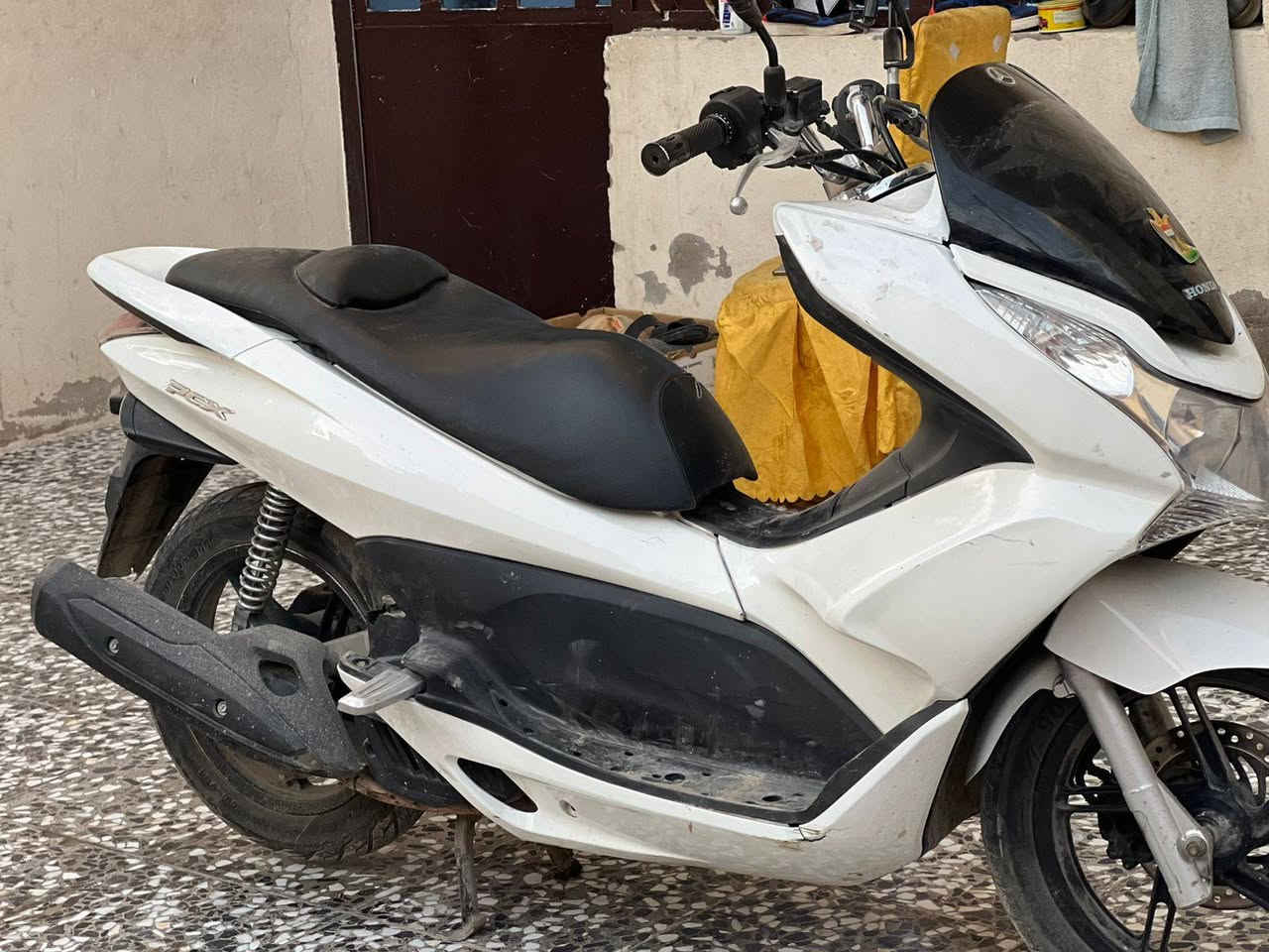 دراجه بي سي اكس
مكينة 150
كلشي شغال مكاني بغداد
السعر  مليون و250
***********
