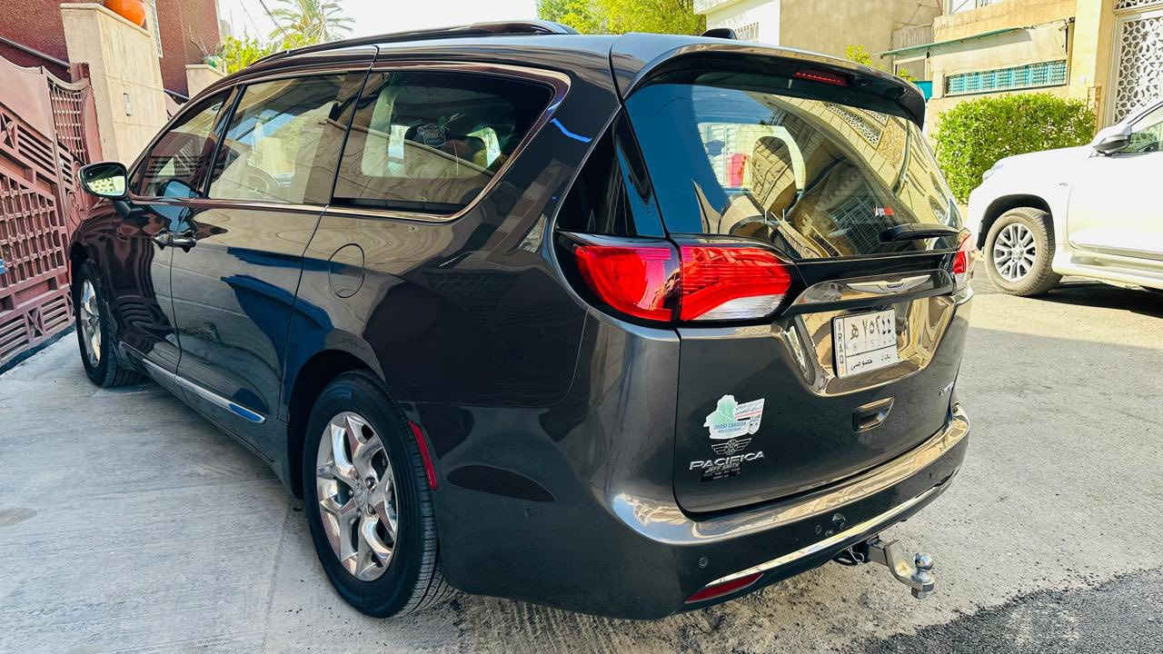 اسم_السيارة : كرايسلر باسفيكا
الفئة: Limited 

الموديل:2019

اللون: فيلي

اللوحة: بغداد ( الجديد )

السعر المطلوب : 200 ورقة مع مجال بسيط

الحادث : الباب السلايد الخلفي موضح بصور  بدون ارباك وصور حادث بل منشور

#محرك: 6 سلندر 3600

#عداد_المسافة: 160 الف كيلو 

_____________________________

#الــمــواصــفـــات :

١- تبريد مركزي امامي خلفي

٢- كامرة دوار 360 درجه اربع كاميرات

٣- حساسات أمامي وخلفي 

٤- رادار نقطة عمياء - وحساس اجتياز  - وتحديد المسار. 

٥- شاشة كبيرة U connect 

٦- شاشة الداشبورد والعدادات كبيرة كمبيوتر 

٧- شاشات بالمقاعد الخلفيه الكبيرة تدعم usp&HDMI

٨- دواخل جلد لمتد 

٩- سماعات هارمان كاردون 

١٠- كرسي السايق والراكب كهرباء مع التدفئه والتبريد في الكشن. 

١١- بريك طوارئ امامي وخلفي 

١٢- فول تحكم بالمقود مع تحكمات الرادار 

١٣- نظام الثبات على المسار 

١٤-كير ماوس ٩ نمر 

١٥- تدفئة كشنات للمقاعد الخلفيه

١٦-الكشنات الخلفيه تحكم كهرباء مع الإغلاق 

١٧-الابواب  كهرباء من البصمة مع الجنطه 

١٨- تشغيل عن بعد. 

١٩- فتح الابواب من دون لمس ( بحركة الرجل) 

‏٢٠- LED امامي وخلفي وبروجكتورات. 

٢١- فتحة + بانوراما ( ٣ قطع على طول السيارة )  

٢٢- ويل كروم عنكبوتي. 

٢٣- نظام car play للايفون 

٢٤- اطفاء ذاتي auto stop /auto star 

٢٥ - الاضائه العالي والماسحات نظام اوتوماتيك. 

٢٦- تحكم جهتين ستيرن. 

٢٧- كراسي الوسط منفصل ( ملكي ). 

٢٨- مكنسه كهرباء خلفيه. 

٢٩- اوتو بارك اصطفاف ذاتي بدون لمس المقود. 

٣٠- لايت زينون بلادي. 

٣١- ورادار امامي يعمل مع كروس السرعه لتحديد المسافات.

٣٢- هوك خلفي بلادي. 

__________________________

https://auctionauto.com.ua/auction/lot/2019-chrysler-pacifica-limited-49922579

—————————————————

صيانه :

١- اي تصليح جديد للسياره موجوده صوره قبل وبعد واثناء التصليح

٢ - المكينه فقط ادامه دوريه 

٣- ادامه الصدر الامامي والخلفي 

٤-صبغ دعاميه اماميه ( للجماليه )

٥- ٣ كشنات بيهن شقوق في الجلد 

٦- السياره طابه سونار وتكدر تاخذها سونار تتاكد بنفسك 🤍

للتواصل : ***********
