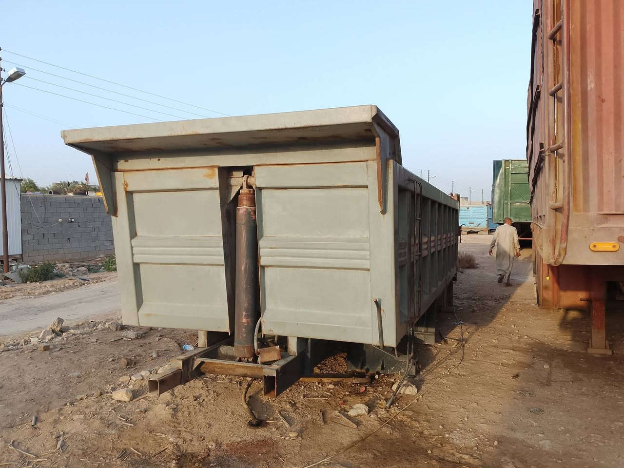 للبيع بدي علم بدي جديد ***********
