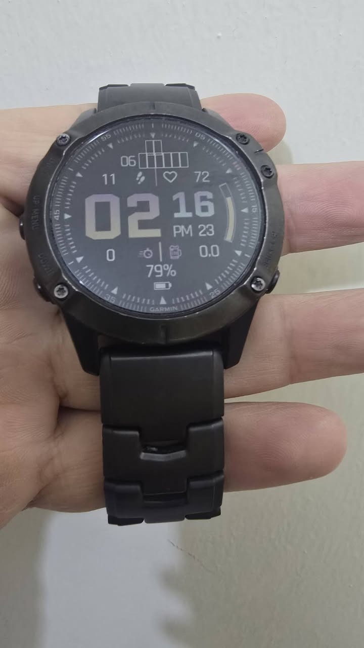 كارمن فنكس 6سفايرحجم 47مع كيبل شحن نظافة كماموضح سير توتانيوم الاستفسار خاص واتس ***********
