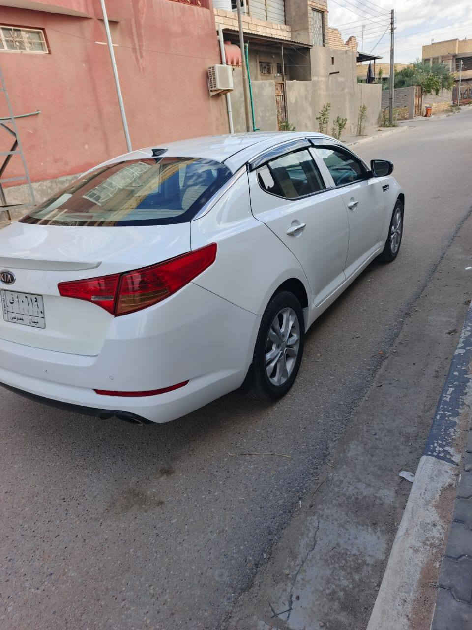 سلام عليكم سياره اوبتيما خليجي شركه العامه2012
سياره مكفولة كفاله عامه وجاهزه من كلشي 
السعر 119 وبيها مجال حق الجيه 
العنوان بصره قضاء المدينة 
لاتصال *********** علمن انه سياره جديده
