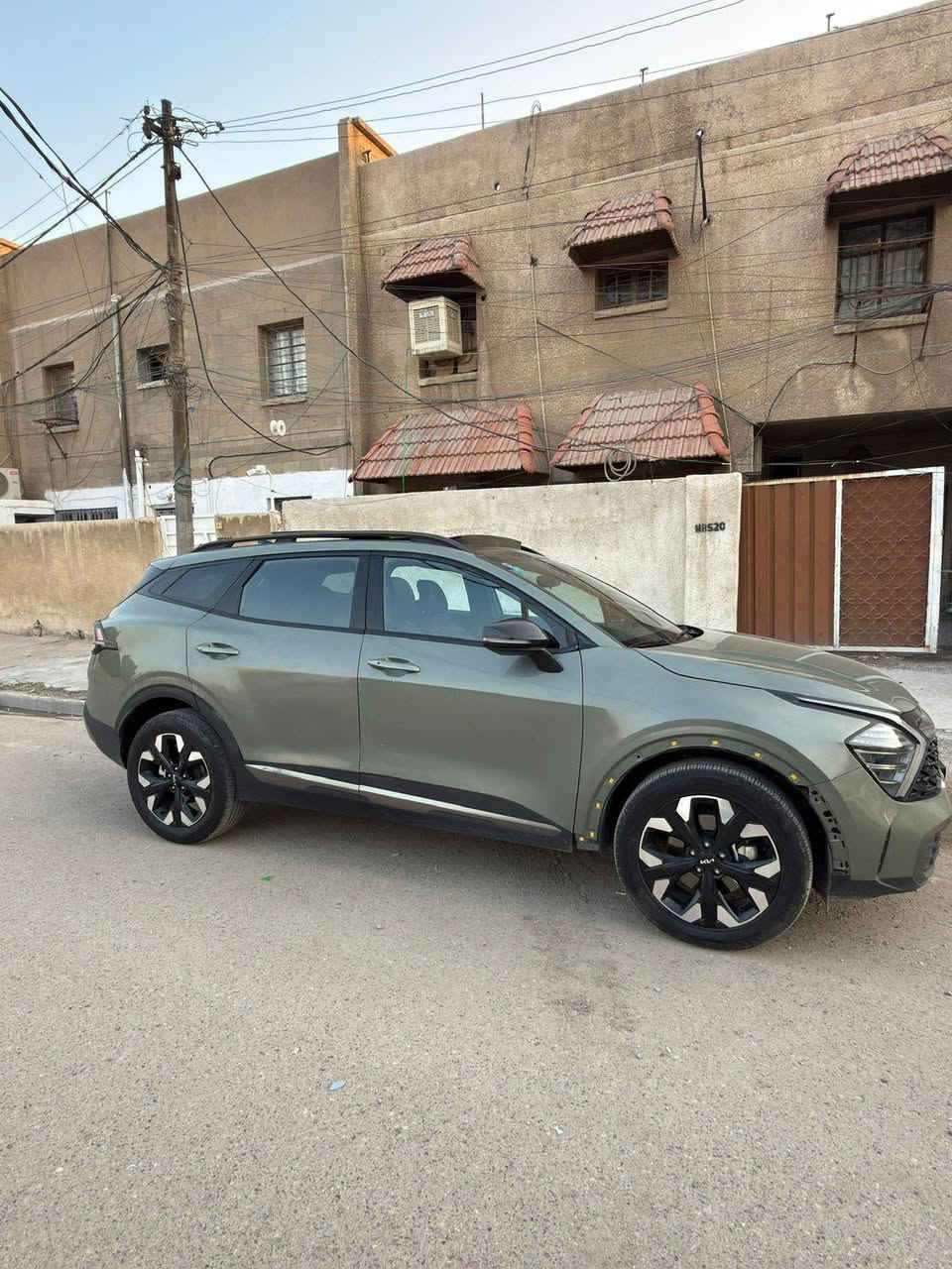 تحيه طيبه السلام عليكم ورحمة
سبورتج 2024 اكس لاين

المواصفات

بانوراما 

 بصمه ابواب وتشغيل عن بعد

 جنطه كهرباء

شاشه كبيره ايباد عل طول دشبول 

لدار نهاري هيلوجين

كراسي  جلد

كرسي كهرباء 

تحكمات فول 

مرايه داخليه عاكسه للضوء وبيها بوصله

ترحيب عند الاقتراب

شحن واير ليس

هندبريك بصمه

اتو هولد

كاميرا دواره

تشغيل عن بعد

حساس خلفي 

انضمة قيادة سبورت ايكو نور

ستيرن تدفئه 

كشنات تدفئه 

سستم صوت 

محرك 2500

جي بي اس 

تبريد قطعتين ثلج منفصل

حساس لايت واطارات

شاشه صغيره لعرض لعطلات

تبريد شاشه لمس

ويل كب 19 

رادار امامي وكاميرا تحديد مسار

رادارات خلفيه نقطه عمياء

اشاير مري

فور ويل 4x4

ماشيه 35 ألف 

حادث موضوح صور صبغ باب صدر باقي فقط 

رقم بغداد دولي باسمي تحويل مباشرة سنويه هزه جديد 

السعر 235 ورقه وبيها مجال 

أي استفسار رقم صاحب السيارة 

*********** 

مكان بغداد كرخ المنصور
