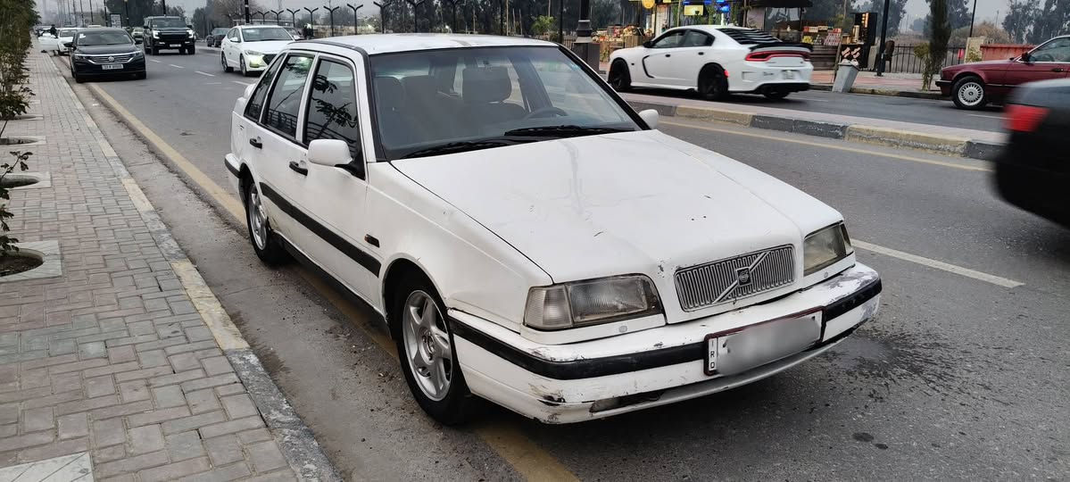 سلام عليكم 
سياره فالفو 440
موديل 1993
محرك كير شرط تبريد ثلج
سنويه2030رقم انكليزي سياره جديده لا ضربه قطره صبغ ما بيها سياره بعدها على وضع بلاد السعر و باقي التفاصيل اتصل عل رقم  ***********
***********
