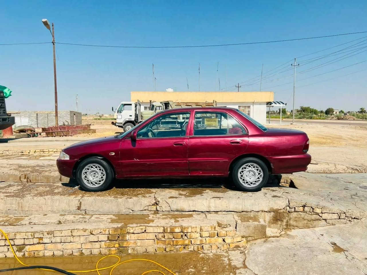 السلام عليكم
بروتون موديل 2001
سياره كفاله من الضربه صبغ جماليه 

جاهزه كير، ومكينه كورله كفاله
تخم تاير جديد شرط حداديه جاهزه 

رقم نجف راعيه بالنجف تحويل مباشر

مكاني ذي قار قضاء قلعه سكر 

للبيع او مراوس حسب القناعه

***********

السعر 33
