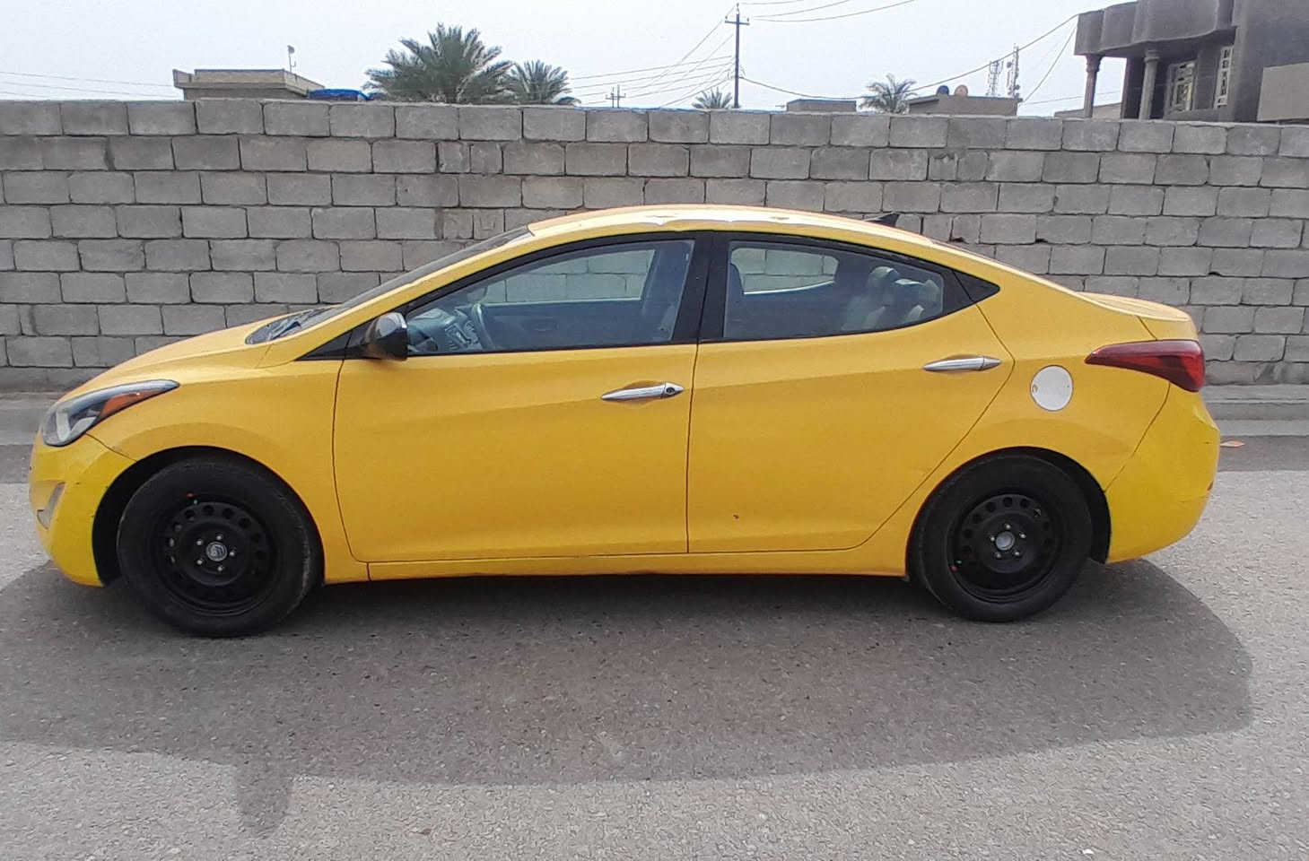 سلام عليكم الانتره وارد أمريكي مديل ٢٠١٥ حادثها بنيد ناشر صور الحادث سياره جاهزه صدر أمامي خلفي جديد تخم تاير جديد كهربأيات كلهه شغاله مابيه نقص مكينه وكير مبدلات جدد تبريد جديد مواصفات تحكم جهتين كامره خلفيه سنويه لغايه 
٢٠٢٩ تحويل ثاني يوم وهيئه مصفره 
العنوان بغداد قرب مجمع بسمايه السكني 
رقم الهاتف ***********
السعر ٩٧ وبيها مجال بسيط
