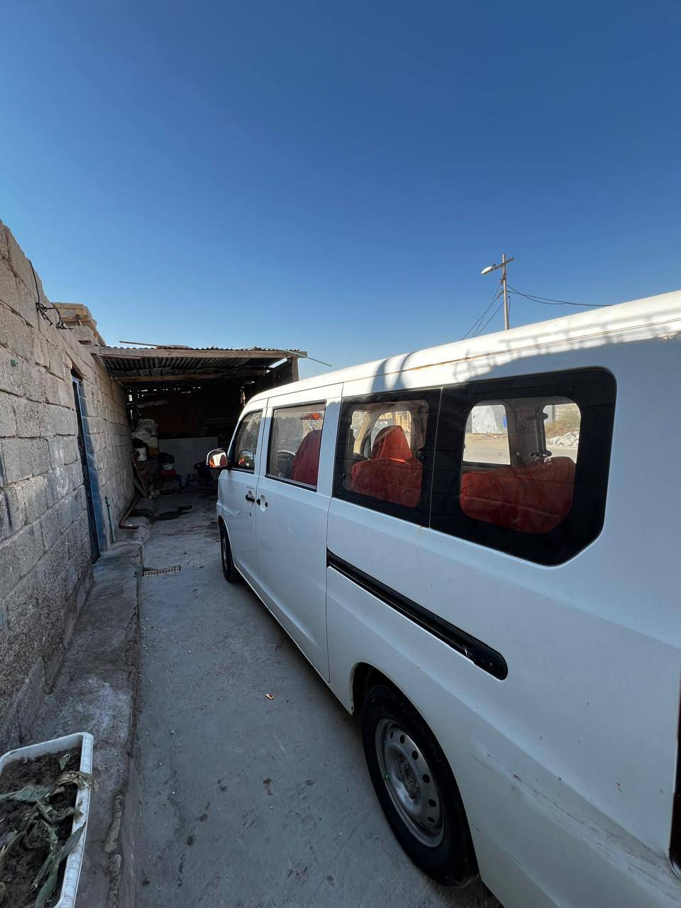 ا
السلام عليكم 
خشفه 10راكب 2015 بسم الشركه مامطلوبه سياره مالت شغل واگفه بلبيت 
محتاج واريد ابيعه السعر 30 وبيه مجال 
العنوان البصره رقم ***********
