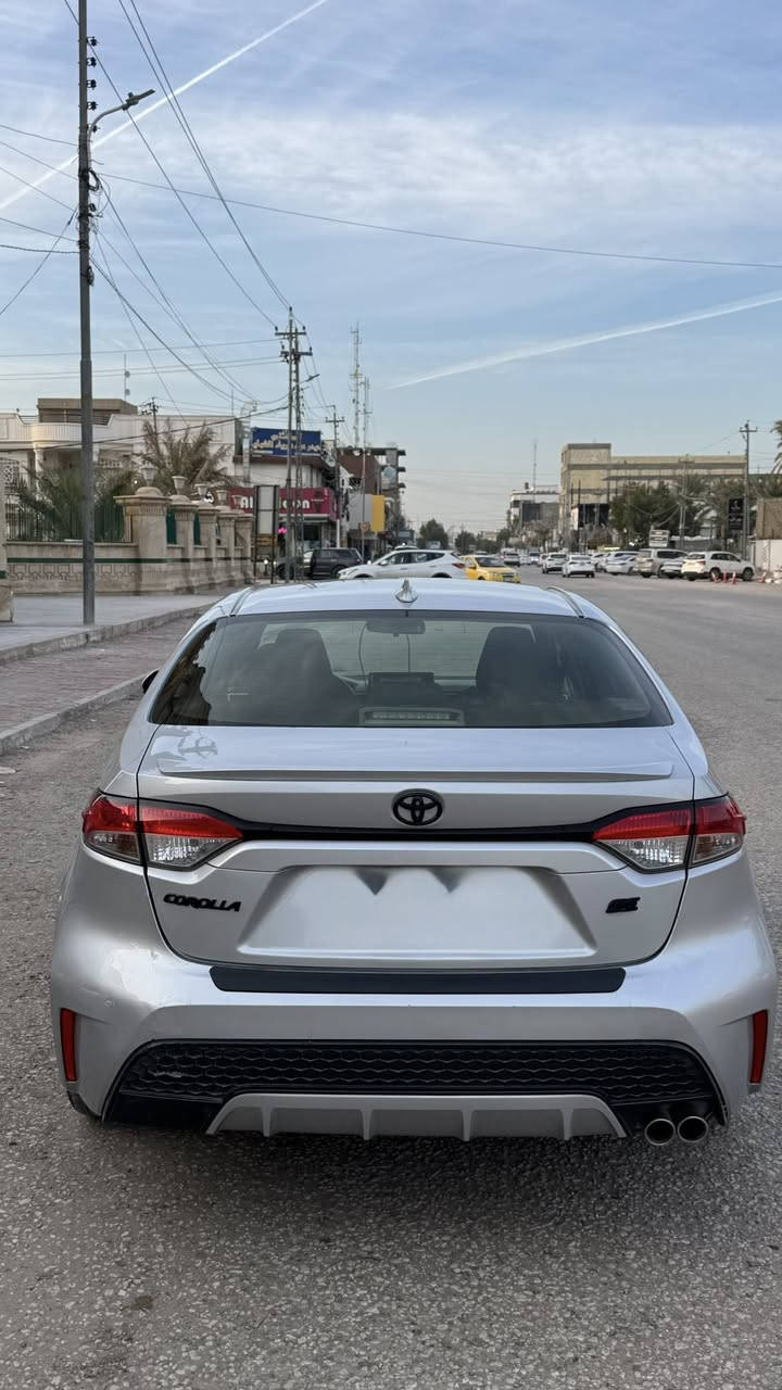 السلام عليكم
كورلا 22 SE امريكي

رقم بغداد

مواصفات رياضية 

ويل كب حجم 18

محرك 2000

كير 6 نمر CVT  

تحكم ستيرن 

اشاير بالمري

فول حساسات 

رادار ، مانع تصادم 

وبقية المواصفات المعروفه 

ماشيه 53،000 كيلو

حادثها جاملغ وبنيد جهة العبري بدون دواخل 

السعر 140 بيها مجال للشراي

التواصل ( *********** واتساب/ اتصال )
