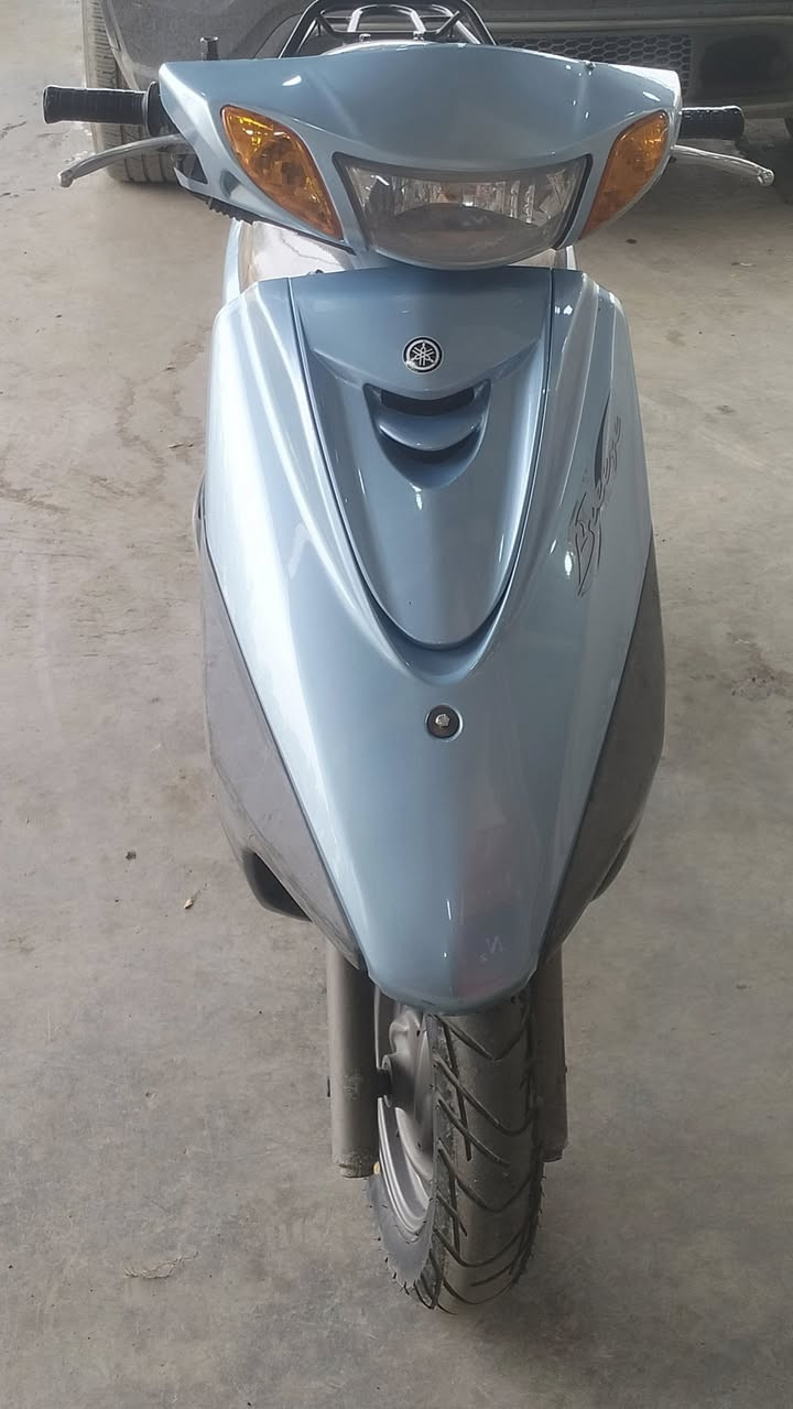 السلام عليكم 
للبيع ....دراجه بريز ياباني كابريتر 
الدراجه جديده ومال بيت كلشي ما ناقصها 
مكينه خير من الله تشتغل نكره الصبح 
تخم كفرات وكاله اصلي مكينه كفاله 
فقط باتري شويه تعبان وكلشي بيها شغال 
المكان...بغداد الراشديه مقابيل الحسينيه 
الهاتف/***********نمير
السعر /600وبيها مجاال
