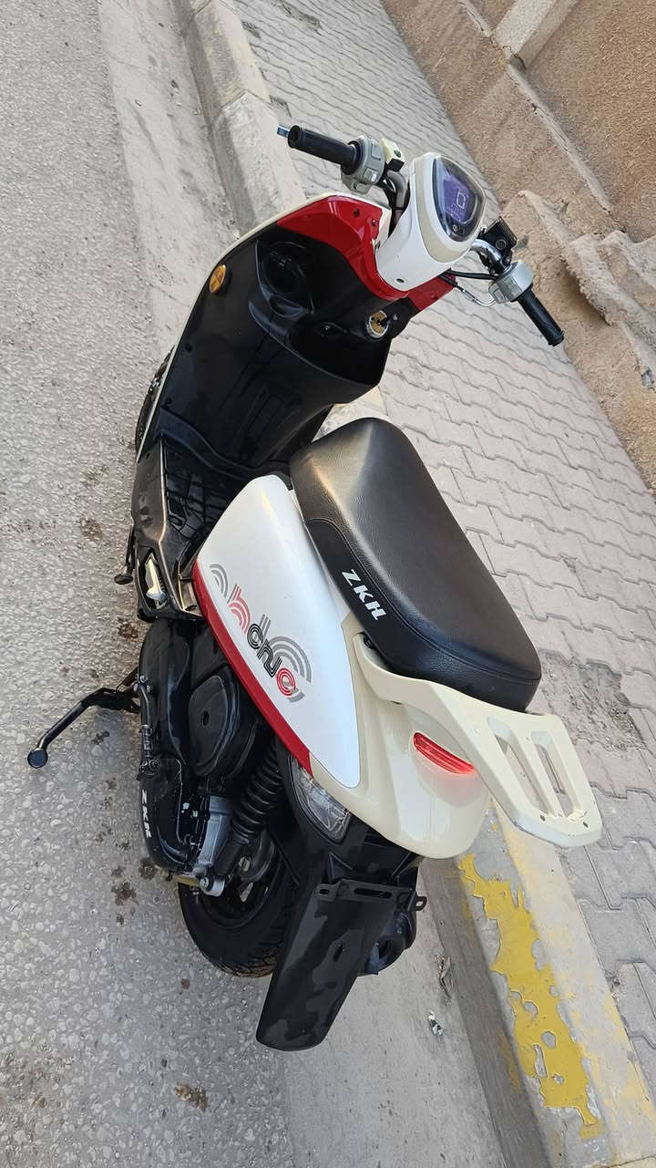 دراجه بوليسي حديث الون المميز طالعه 2025 الموديل الجديد مكينه ماكس دبل واحد المحرك مامفتوحه دراجه مابيه اي نقص نكر سلف لايت أشاير كلها شغاله عداد الكتروني وبيه شاحنه موبايل المكان كربلاء الرقم***********
