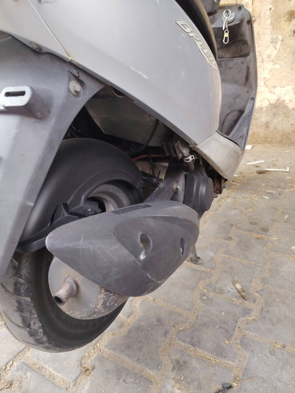 السلام عليكم دراجه بريز رمبه مكينه تخبل نكره سلف اي نقص مابيه سعر ٨٥٠ وبيها مجال مكاني بغداد الاعظميه رقمي ***********
