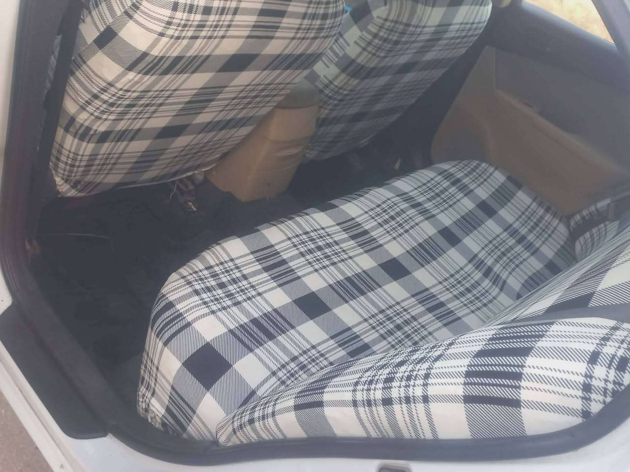 السلام عليكم للبيع سوناتا موديل 2011 رقم اربيل بأسمي سنويه وهزه جديد مكينه 2400 دوش كير حداديه تبريد مظبوط السعر 105 باقي تفاصيل سونار موجود مكفوله من كلبه وكص وتجيه وعيب شرعي مكان سياره بابل للاستفسار ***********
