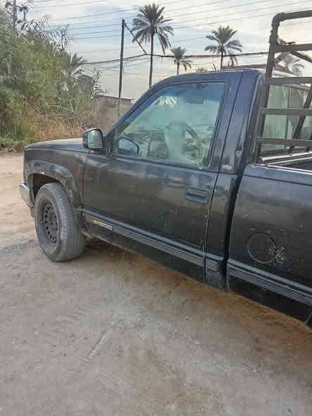 شوفر ليت موديل ٩٣ مكينه الفينيه تاهو گير ٧٠٠اوتما تيك مابيهه قطره صبغ ع البلاد رقم بايل //السعر ٦٣ /*********** // ***********
