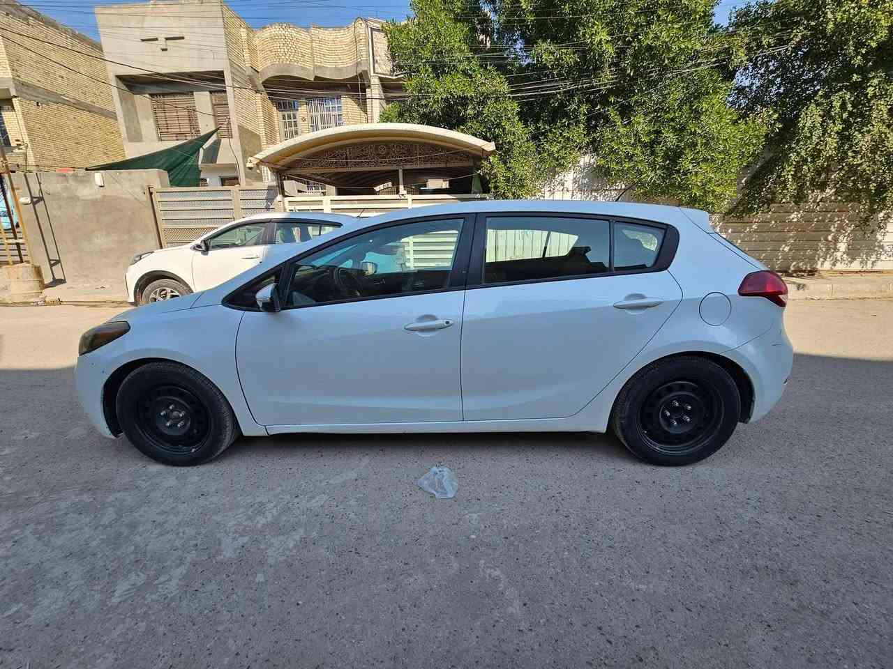 السلام عليكم
فورتي هاشباك 2016 مكينة 2000 

السيارة نظيفة كير ومحرك مكفولات حادثها بالصفحة عكس السايق صبغ 5 قطع بدون دواخل بدون بجم 
ماشية 69

للتواصل *********** 

السعر 91
