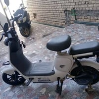 دراجة شحن نوع  دراجة تصليح او تبديل بطاريات اربع بطاريات بصمات سويجات ...