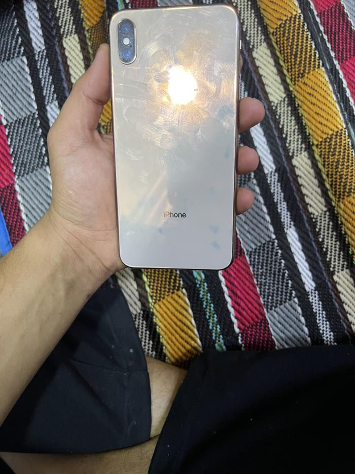 اكس ماكس
ذاكره 256 بطاريه مبدله وضهر مبدل وكلشي شغال بيه مكفول بعد من كلشي سعر 150 قفل 
مكاني بغداد ***********
