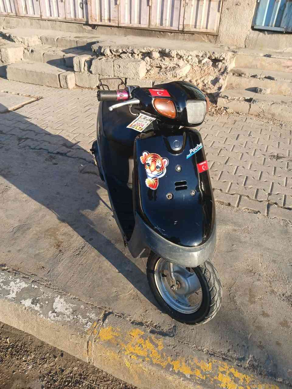 سلام عليكم بطه تك للبيع
مفتوحه مره وحده تجفيت اصلي 
شاصي مكفول 
كهربايات شغاله 
سعر ٢٥٠ 
مكاني مقابل مسشتفى العباس الهلي 
***********
