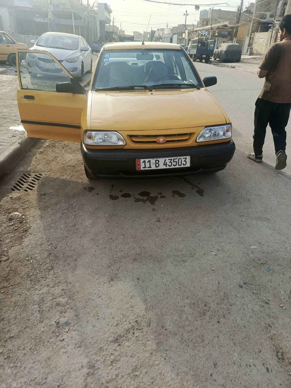 سلام عليكم سايبه 2011نفخ سياره نضيفه خير من الله سنوات ورقام جدد حد اديه تخم تاير كهربائات كلهه شغاله  بيهه بكانات صبغ اثر اخياس فقط بدون اي ضربه تبريد نقص غاز فقط سياره مال شغل مكينه مكفوله كير خير من الله العنوان بغداد المدينه السعر 27الستفسار ***********
