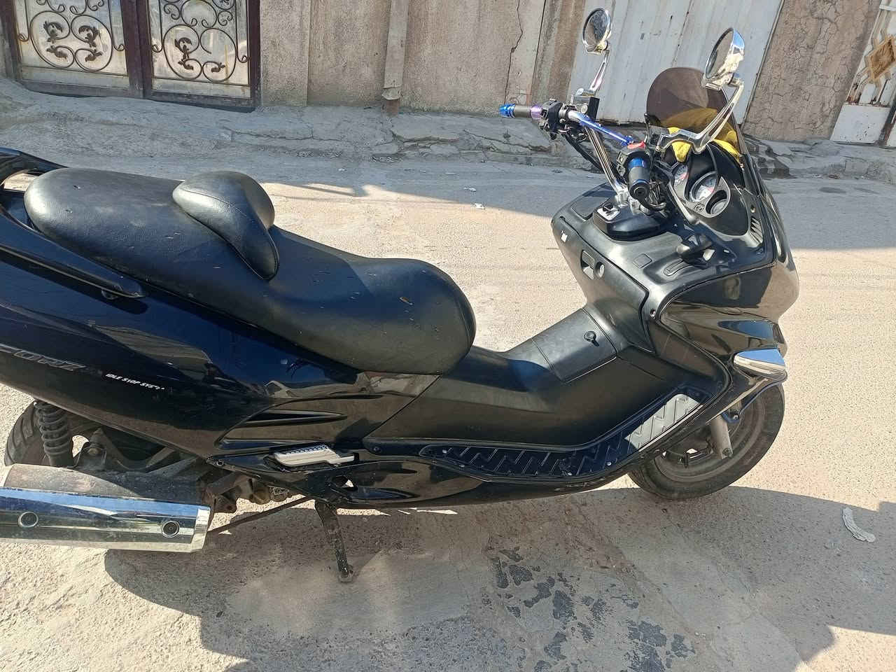 البيع فورزه صفر سته سعر 700 المكان بغداد زعفرانيه رقم ***********
