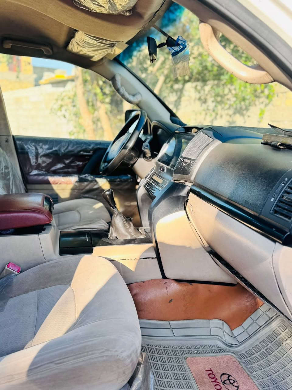 تيوتا لاندكروز 2010محدث 2018محرك كاز 8كير عادي برقم أنبار مميز السعر 180
التواصل على الرقم ***********
