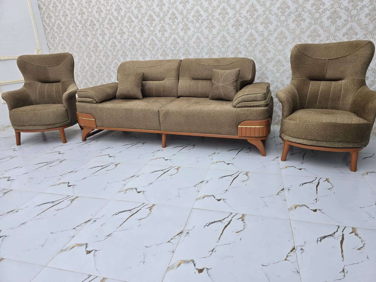 تخم تركي بسعر مليون واصل لحد باب البيت ***********
