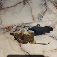 كيلون وسنترلوك  باب السايق باندا اخو الجديد سعره 10 الف مكاني بغداد حي...