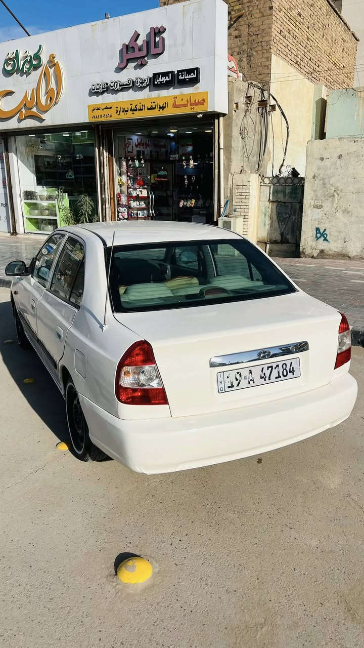 ‏هونداي فيرنا 2014
￼ رقم إنجليزي سنوية جديدة شهر 12 باسمي تحويل ثاني يوم
تبريد شغال 
مكينه جديدة قبل شهرين شادها 
 كهربائيات شغاله 
تايرات جدد خطه بيضاء 
الارضيه دوشمه جلد 
سيارة جاهزه مابيها اي نقص 
‏اللون أبيض معيوده نفس الون عام

رقمي ***********كربلاء 

السعر:74قفل
