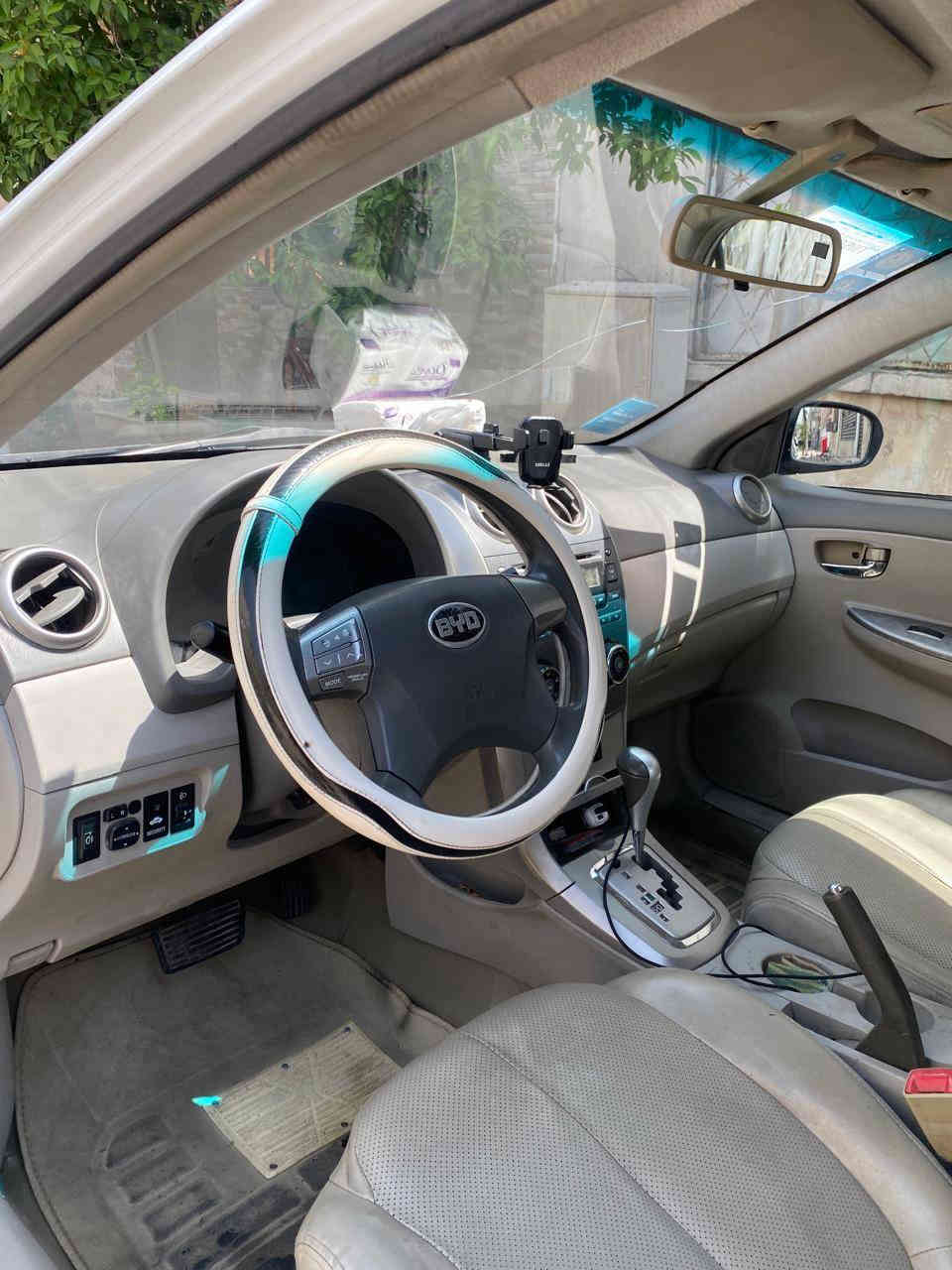 للبيع بي واي دي جي 3 موديل 15 بيها جاملغ مبدل والباب الخلف السائق مطخوخه ومرجعيها على البارد كير ومحرك مكفولات سيارة حلوه وناعمه سعرها 62 اوبيها مجال .. بغداد .. العطفية .. ***********. يوجد وتساب .. الموفقية .. للجميع
