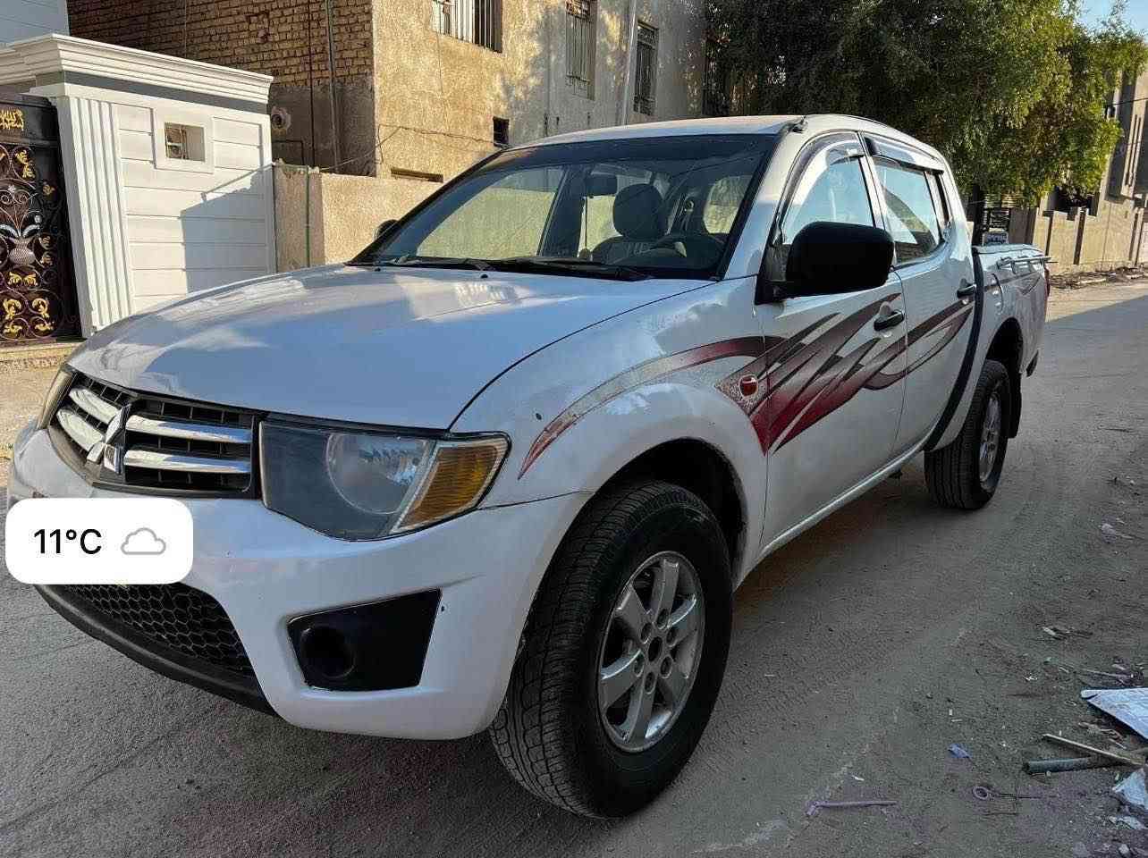 للبيع سيارة بيكم مستيبوشي ياباني موديل 2007 فور ويل  محرك ياباني  
 گير اوتماتيك  مع اكسل جديد شرط شلعتها تخبل 
حدادية جديدة شغل جديد 
تخم تاير جديد 
رقم بغداد انكليزي وسنوية جديدة بأسمي 

تريد تحويل او وكالة حاظر 
السيارة بيها ظربة بالجاملغ الامامي جهة السايق والبنيد
السعر 70 ورقة  

للاستفسار الاتصال 

*********** ديوانية, القادسية
