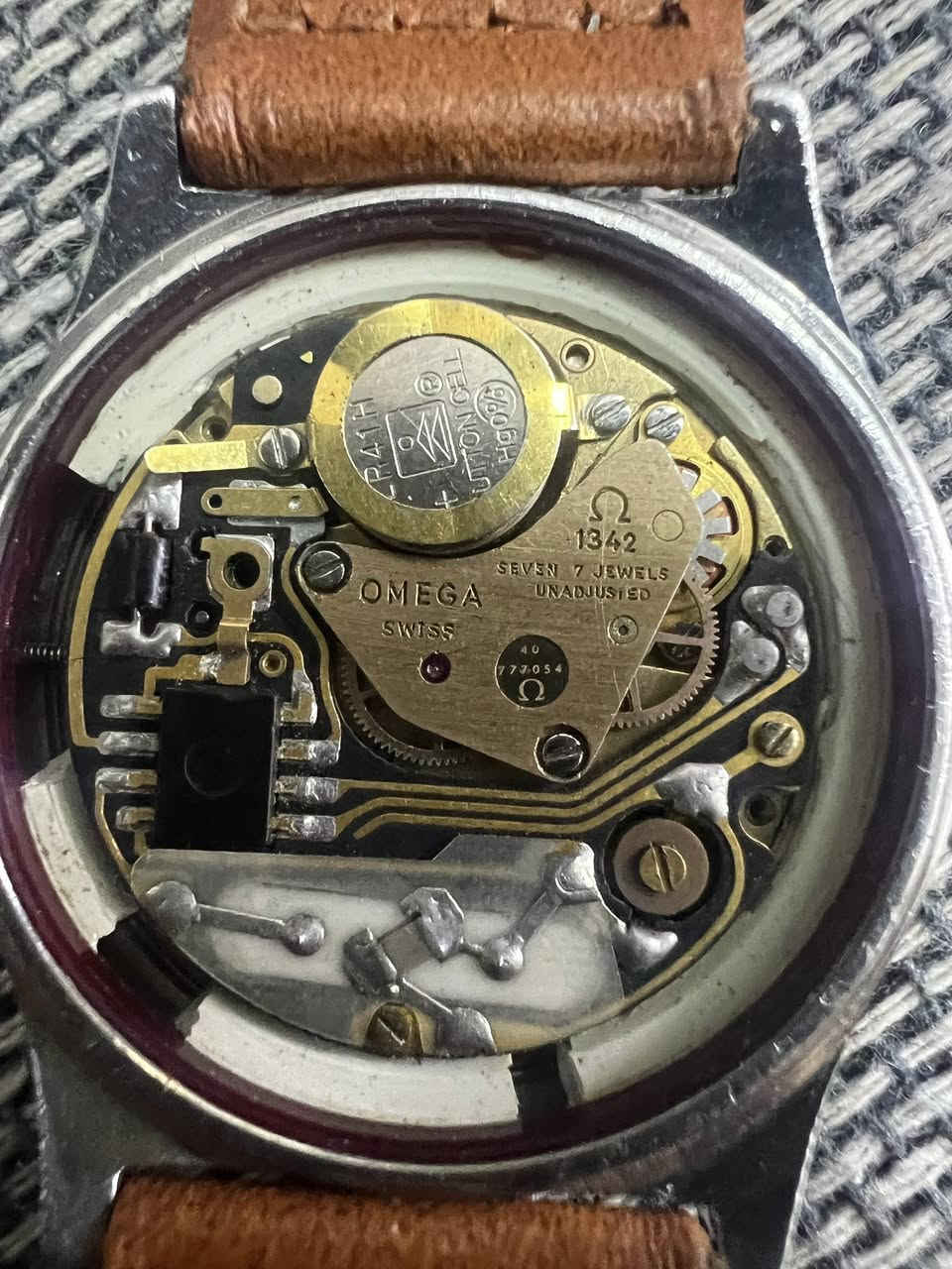 اوميغا سيماستر  قطر 35  الماكنة ماطور بيها عطل بالمطور بسعر مناسب يا شباب للتفيده يراسلني دايركت او على الرقم ***********
