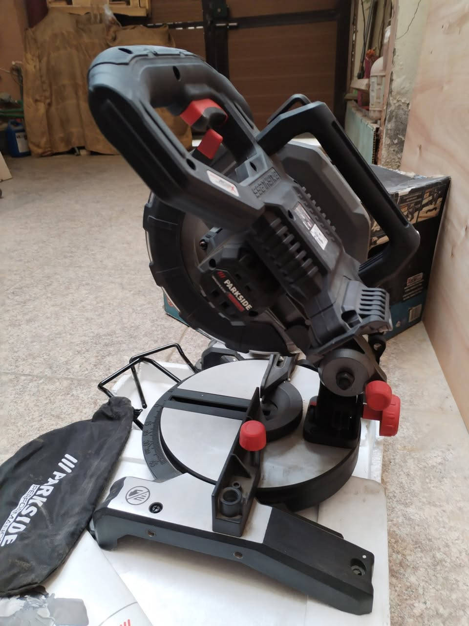 بسم الله الرحمن الرحيم كتر شحن بلرك سايد جديد بدون بطارية وشاحنه سعر 160.الف مكاني كربلاء شراي يتصل واتساب ماعندي توصيل  بدون بطارية وشاحنه  ***********.***********
