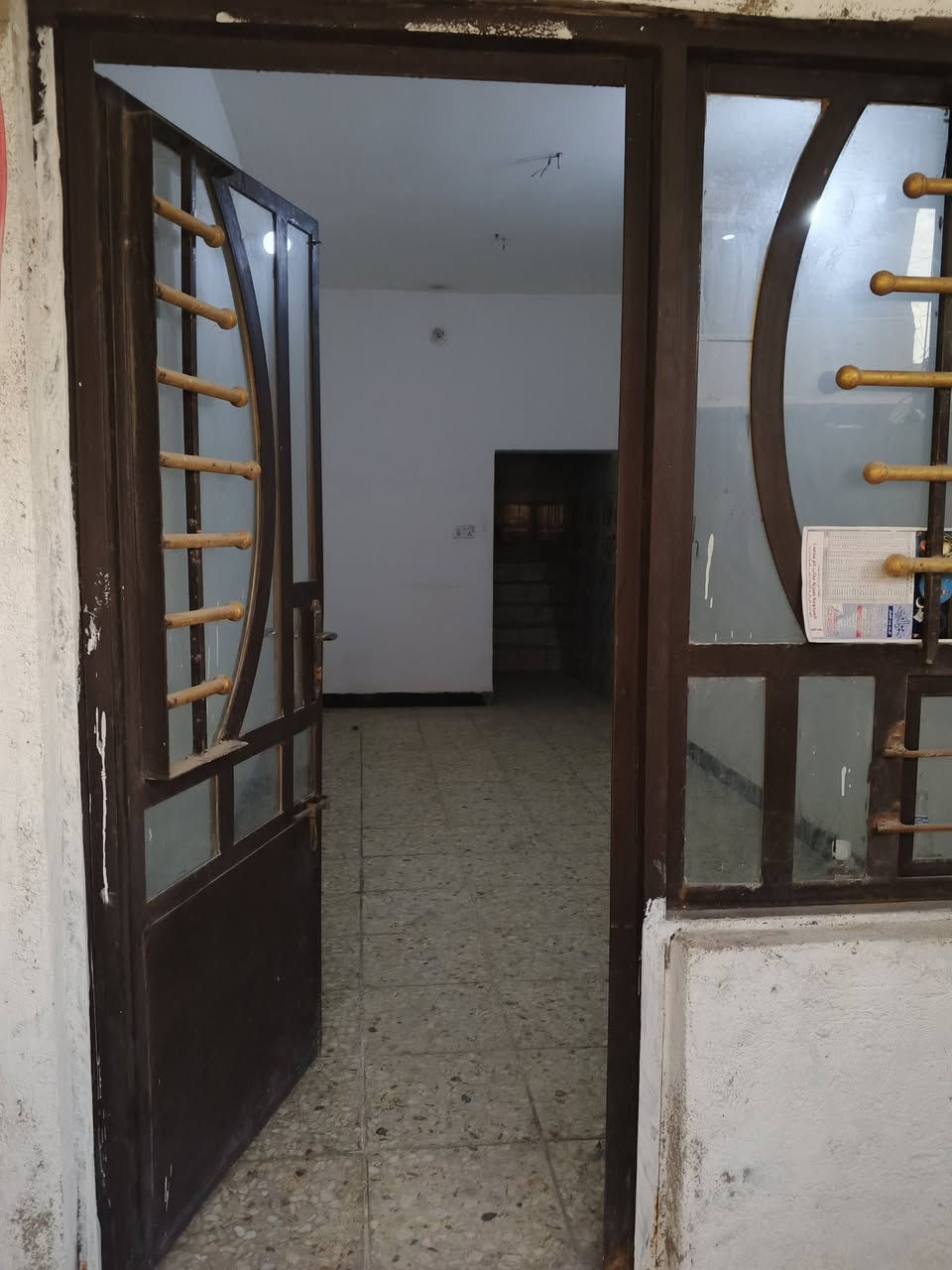 مشتمل للايجار مساحه 40م في 120 ايجاره 350ااف  ***********
