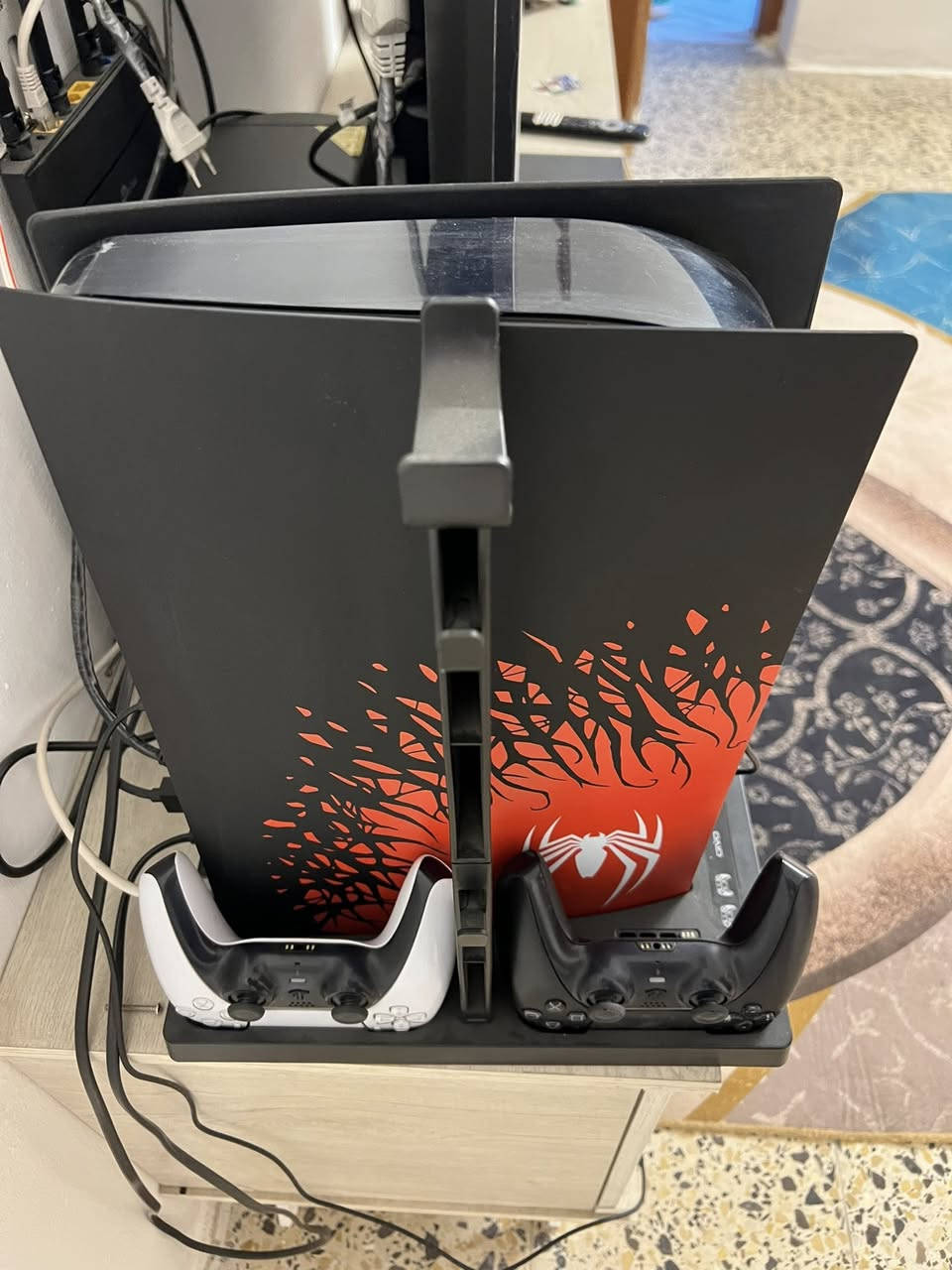 سلام عليكم PS5 فات للبيع الجهاز نظيف وممفتوح وعالفحص مع قاعدة شحن ويدات ثنين والجهاز بي هارد داخلي مشتري ب220 تريد ابيعلكيا وحد متريدة افصخه عنواني بغداد غزالية ***********
