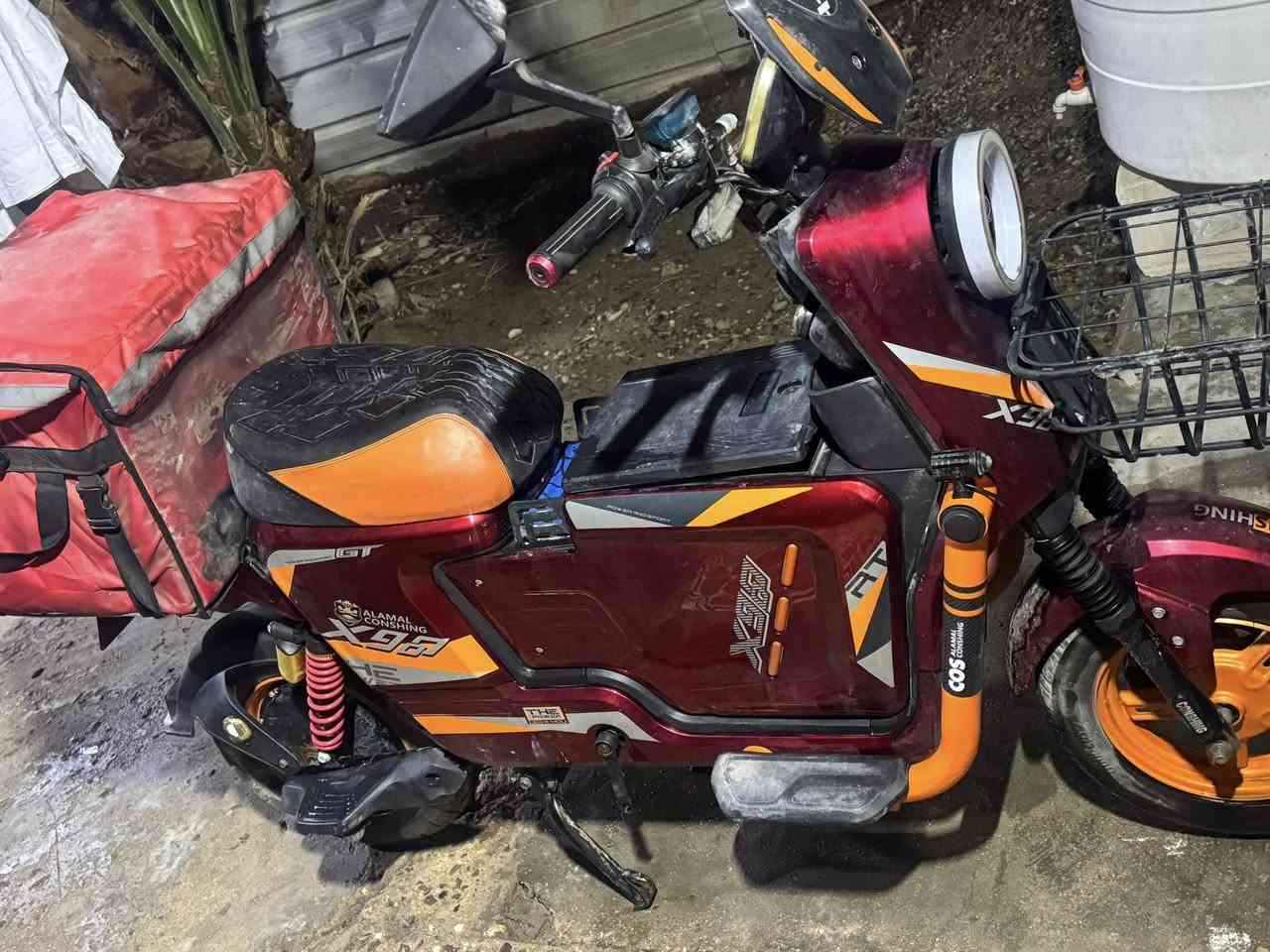 بيع مستعجل

x900 للبيع
جديده مستعمله شهرين بس 
خمس بطاريات 45
دراجه كلش جديده بس ماغاسلها طالعه بلصور هيج
ماخذها ب600 الف
ومحتاج اريد ابيعها 450 الف 
وياها صندوق دلفري اذا ماتريده موجود الكشن مالتها بلجيس بعده جديد 
العنوان ابو الخصيب حمدان 
/ ***********
