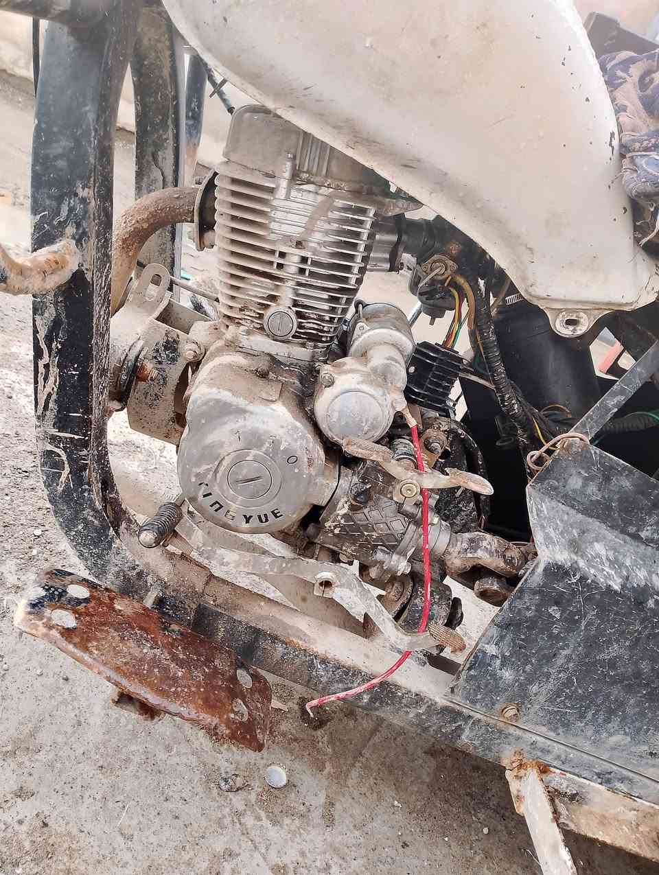 سلام عليكم ستوته للبيع  موديل 16 محرك16 مكاني موصل اايسر السعر 600 رقم الهاتف ***********
