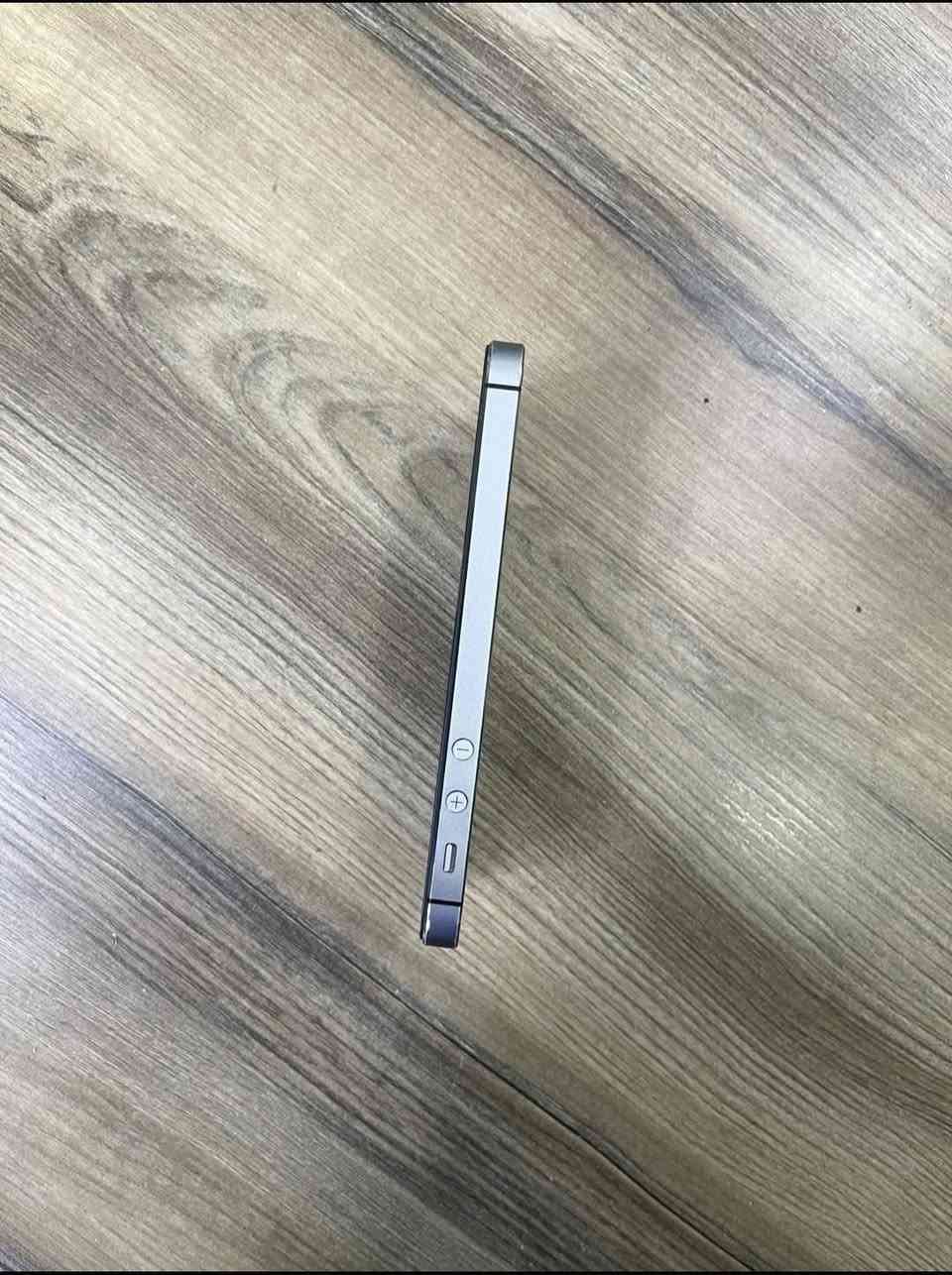 متاح ايفون
5S
نضافه فول 
داعم شريحه 
مع كيبل وكارت 
بطاريه 1560 مللي امبير 
السعر 55 
للاستفسار ***********
