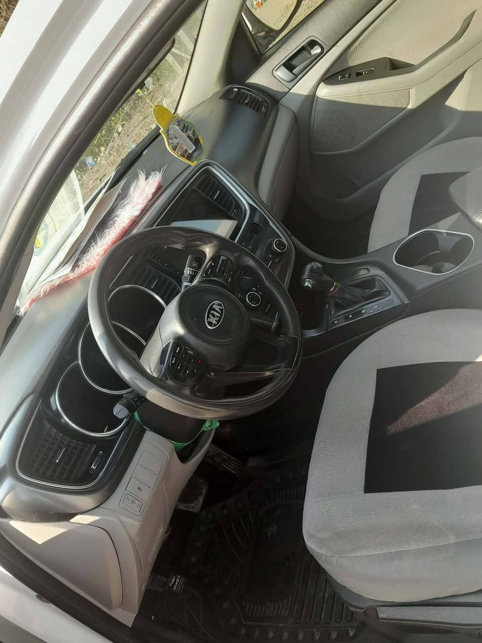 اسلام عليكم سياره او بتمه الموديل 14 بكفوله عده شبر بجاملغ الامامي سياره نضيفه مكينه او كير خير من الله وارد امريكي  أسعر ميه او خمسه وتلاثين. هذا رقم تلفوني ***********
