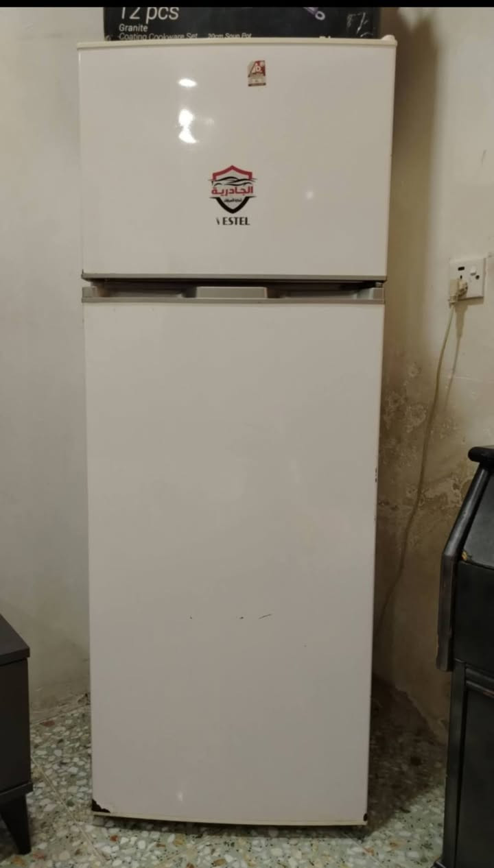 للبيع غرفة تركية ب750
والثلاجه ب160
مكانهن شهداء البياع.


**إذا كنت صاحب هذا الإعلان وتريد حذفه لأي سبب، رجاءا أرسل رسالة إلى الدعم الفني**
