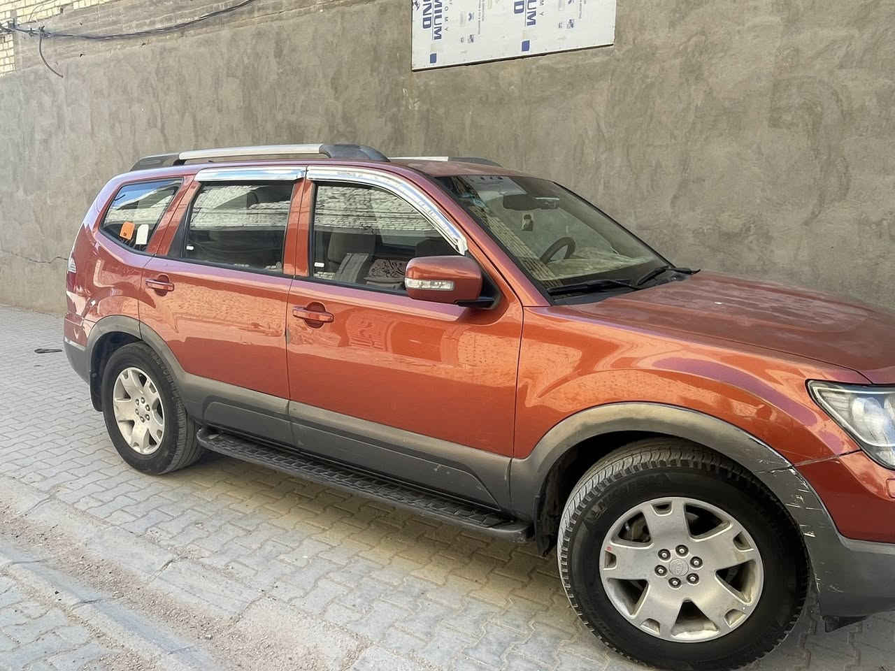 السلام عليكم للبيع موهافي  2009 خليجي
السيارة مكفولة من الصبغ عدى الدعامية الامامية 
وبيها بارد باب السائق فقط
محرك وكير وصدر مكفولة والصدر جديد امامي خلفي 
تبريد وتدفئة شغاله ومكفوله  
3 قطع تبريد 
فتحة سقف
كشن السائق كهرباء 
الجنطة شفط كهربائي 
دفع رباعي 
شاشة اندرويد
كاميرا خلفيه 
مرايه الداخليه كهرباء 
مري الجوانب شفط 

سنوية لسنة 2028 السيارة بأسمي السعر 125 وبيها مجال بسيط 
العنوان بغداد الشعلة 
للتواصل : ***********
