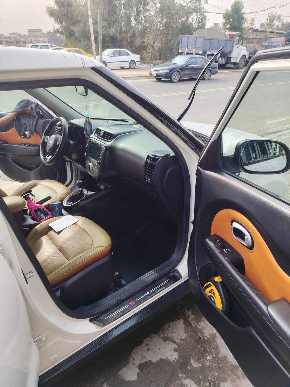 سلام عليكم كيا صول 2019 مكينة 2000  GD حادث امامي موضح بالمنشور السيارة ماشية ٧٧ مابيهة اي نقص *********** السعر 127
