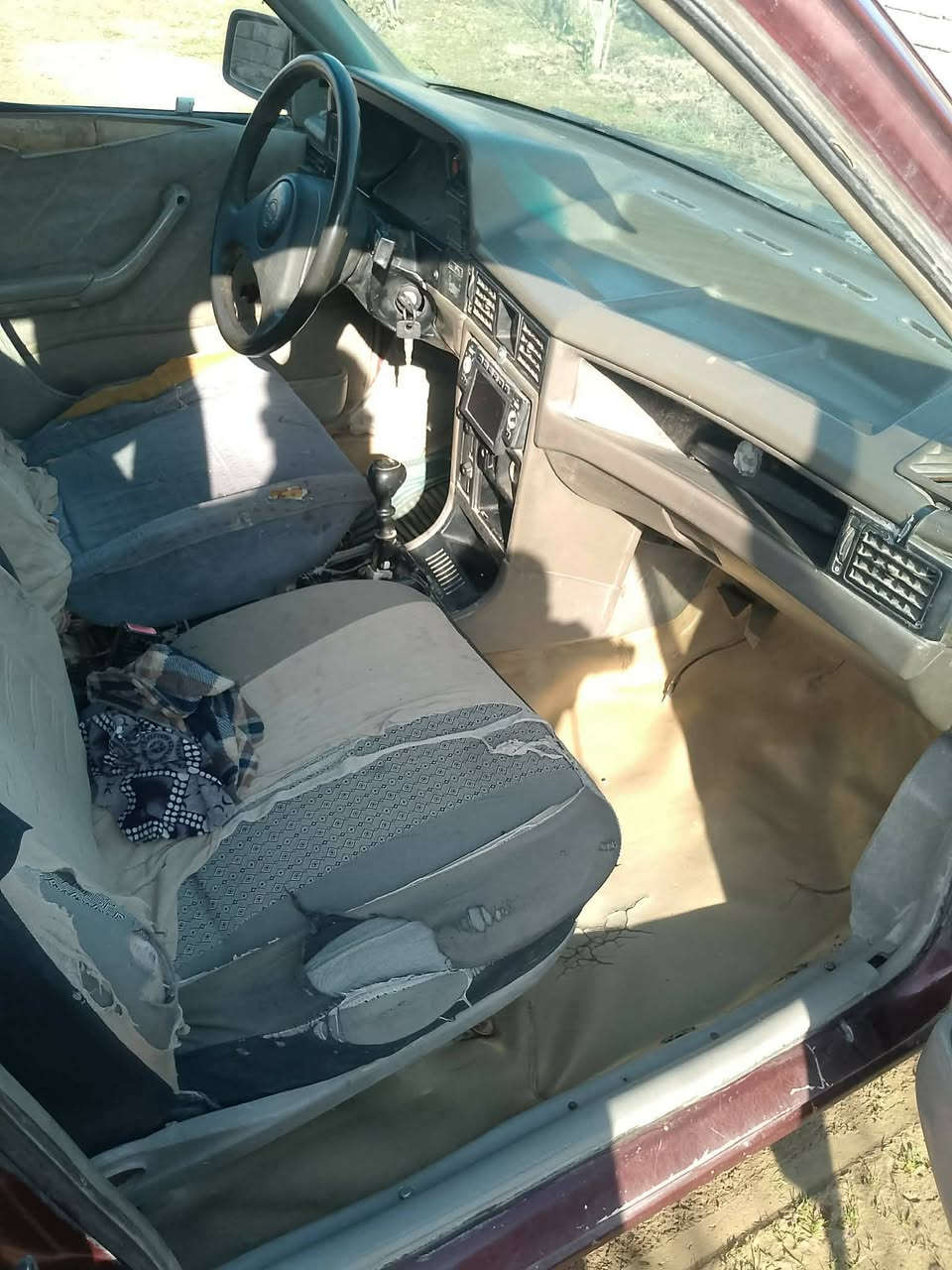 اوبل كاديت حجم 16محرك وكير وصدر كلو شرط سيارة طبه نكرة سلف وين ماتريد روح بيهه رقم  نينوي الماني شرط التحويل الشرعي متوفي بس ماعندو قاصرين اسيارة حلوة السعر 20ورقه ترهم مقدمه 10والباقي اقصاد ومراوس ترهم حسب القناعه الشراي يتصل على رقم الهاتف ***********الي موشراي يتخطه النشر رجا
