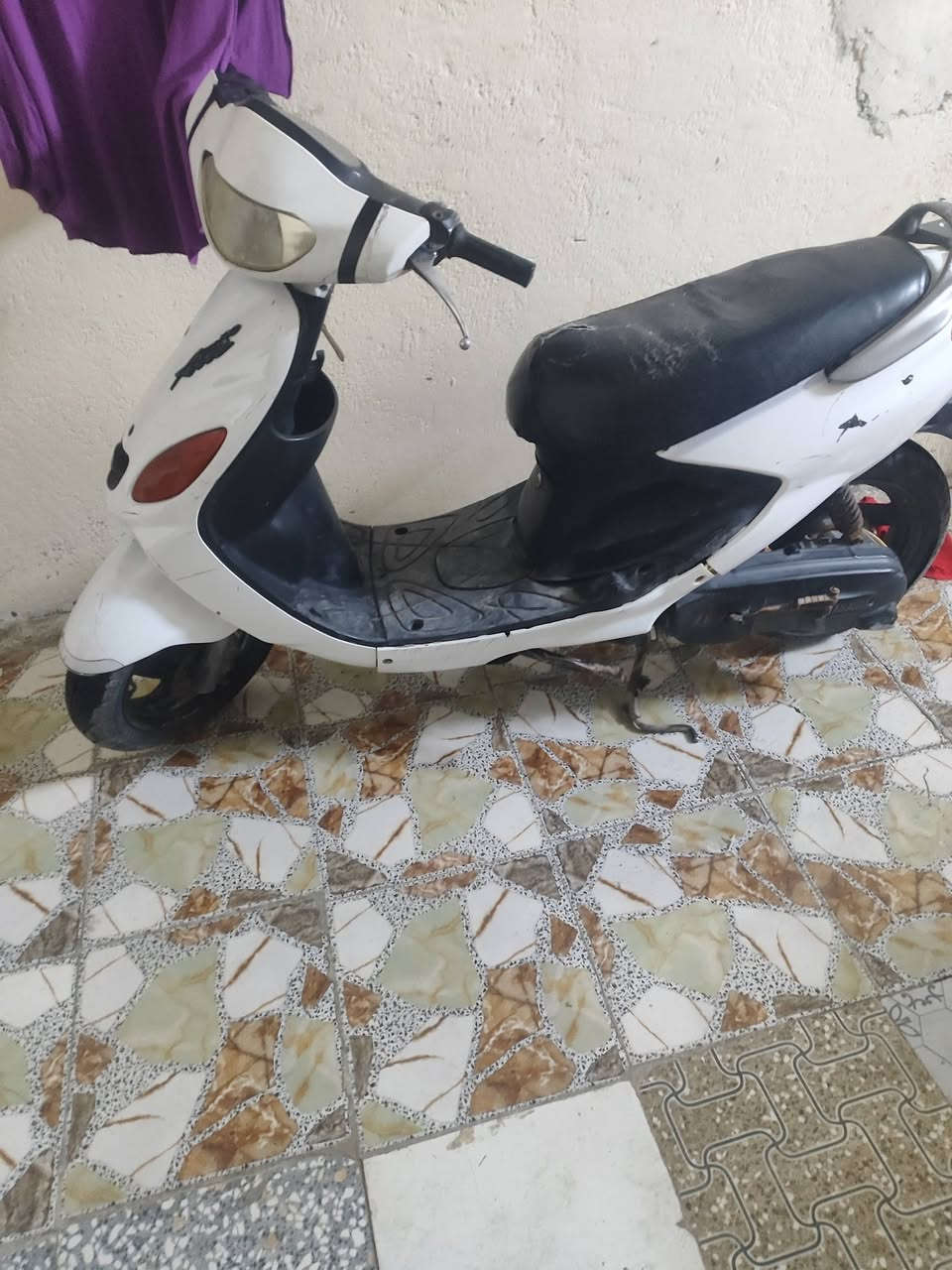 السلام عليكم دراجه جاهزه سليف هندر المكان الناصريه مركز 300 السعر وبيها مجال ***********
