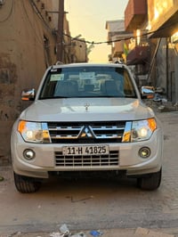 للبيع  سياره باجيرو خليجي حبتور مديل 2012 فول مواصفات لون ابيض صدفي حج...