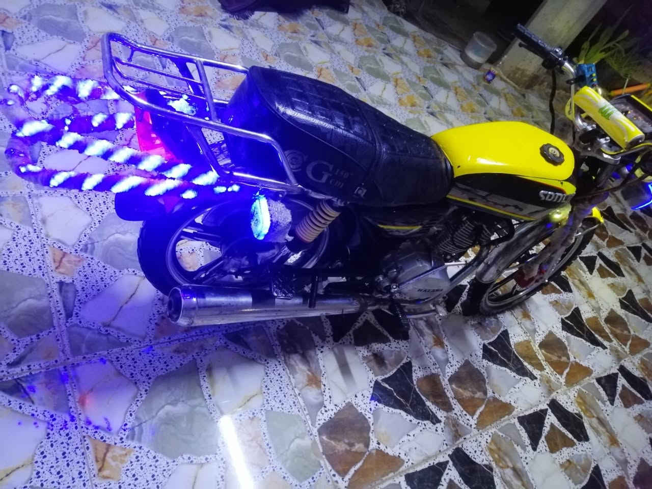 سلام عليكم

دراجه سيفان موديل 23

كامله من كلشي مابيه نقص

اوراق كامله نگره سلف 575 وبيه مجال 

الشراي يتصل
                        «مكان بعقوبه»

رقمي...   «***********»
