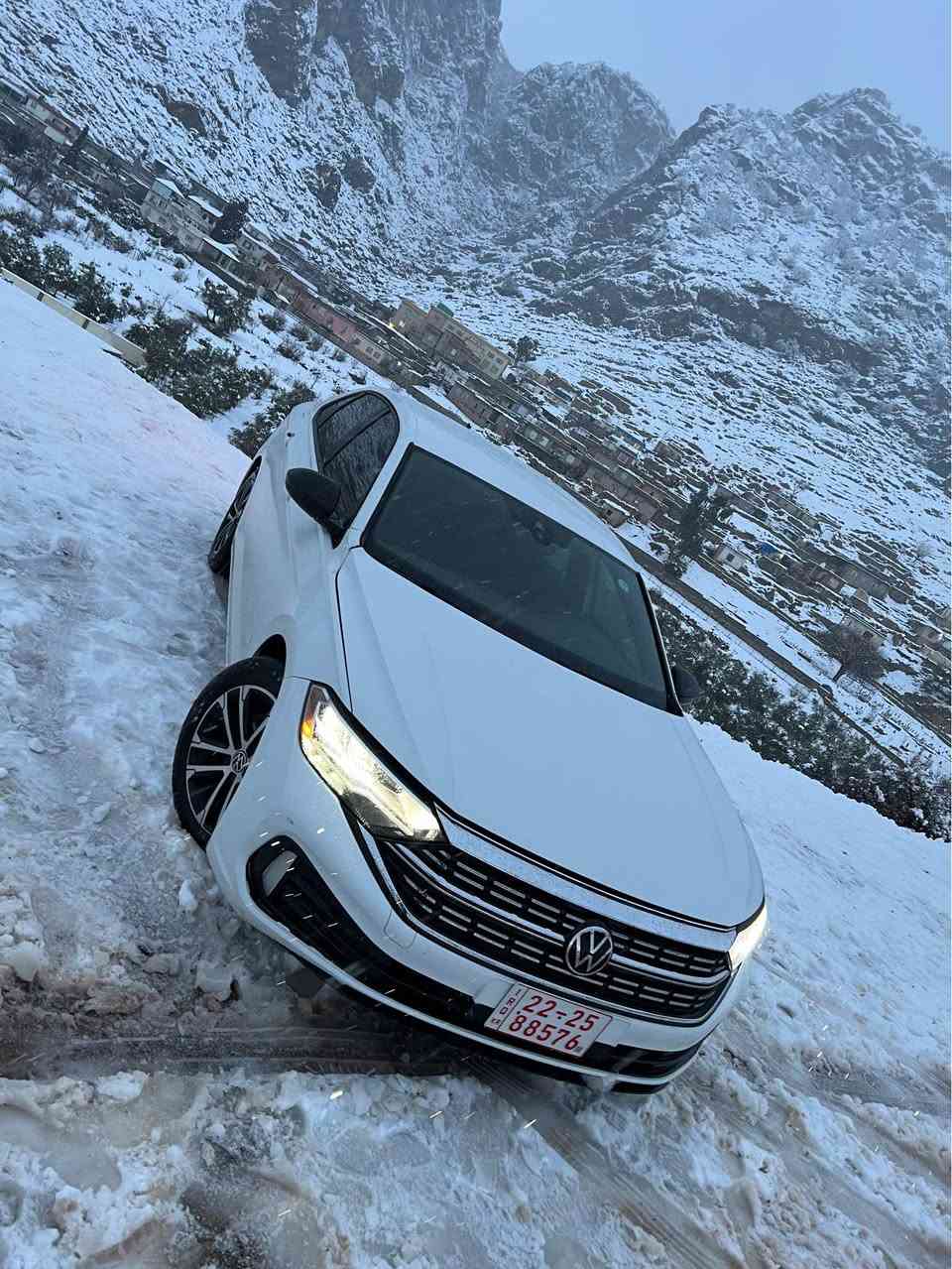 volkswagen jetta 2024
٤ قتعات بيها صبخ بدون دواخل
ايرباك فقط سترين طك
رقم شرط
سعر تحدي ١٢٥$
فقط اتصل و ريساله من ويتساب تجاوبنا
رقم تلفون ++++ويتساب 
*********** دهوك, العراق
