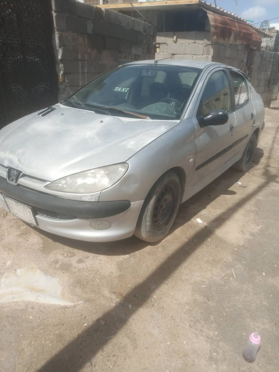 بيجو فرنسي رقم بصره موديل 2009
سنويه لل27 كهربائيات كله شغاله وتبريد شغال حاليآ كاطعه نار ب25 ورقه
***********
