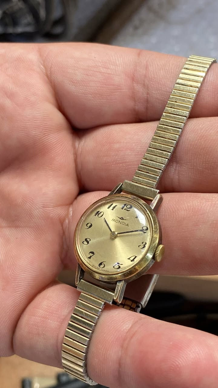 البيع/ ساعه فنتج كوك شرط شغل 

نظافه 90% السعر 35 الف معا توصيل


**إذا كنت صاحب هذا الإعلان وتريد حذفه لأي سبب، رجاءا أرسل رسالة إلى الدعم الفني**