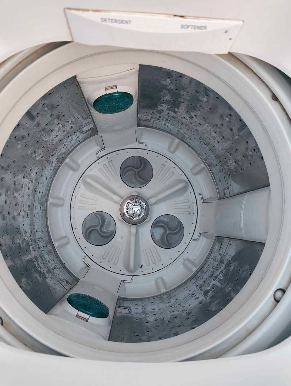 غساله ال جي 17 كيلو 
نظام انفرتر اقتصادي نص امبير تاخذ 
نظيفه شغاله وعلى الفحص 
السعر 270 الف
يوجد توصيل 
رقم الواتساب ***********
ـــــــــــــــــــــــــــــــــــــــــــــــــــــ
