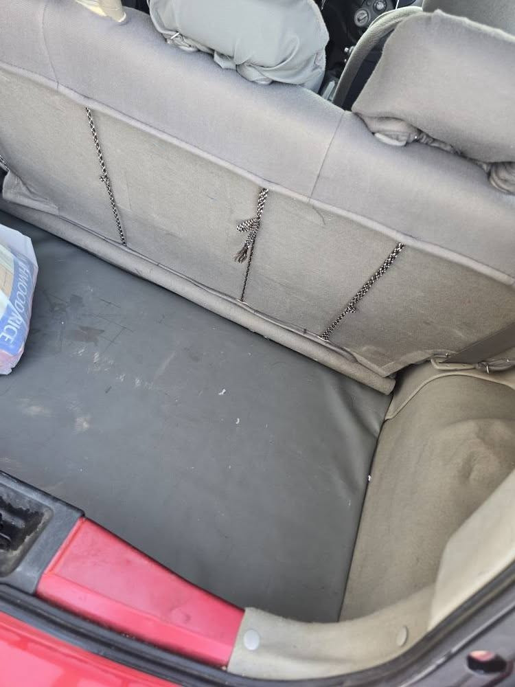 نيسان ميكرا للبيع موديل 2020 
السيارة بأسمنا سنوية جديدة هزة منتهي قبل كم يوم بسبب الأوضاع مامجددينها مواصفات 
1. جام كهرباء 
2. شاشة اندرويد أبل كاربلاي اندرويد أوتو وكامرة خلفية فووف مواصفات 
3. بيها اضافة كيج حماوة ألكتروني 
4. كشنات تغليف 
5. دوشمة كاعية والصندوق 
6.بيها أدامة بلكات وتنظيف غرفة الاحتراق وتبديل دهن الكير  والفيت بم 
7. بيها اضافة لحية وزعانف 
8.الصدر جديد قبل شهرين سويتا مابي ولا صوت 
مكان السيارة كركوك حي عسكري 

السيارة كلين بدون قطرة صبغ من الدعامية للدعامية 
بيها تعديل بارد جاملغ السايق مايبين اصلا لأن ماطور ظربة وخفيف جان وبيها شخط مكحلينا بالباب الخلفي هم مايبين بس صورتا اصبعين تقريبا  
للأستفسار 
***********
السعر المطلوب 120  
تبريد شرط ترايها للبصرة
رقم أربيل الجديد كركوك, العراق
